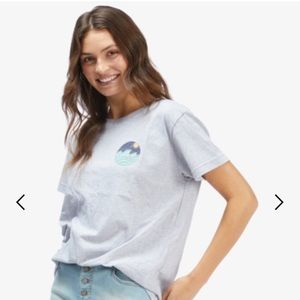 Roxy Women's Boyfriend Crew T-Shirt Size L NWT